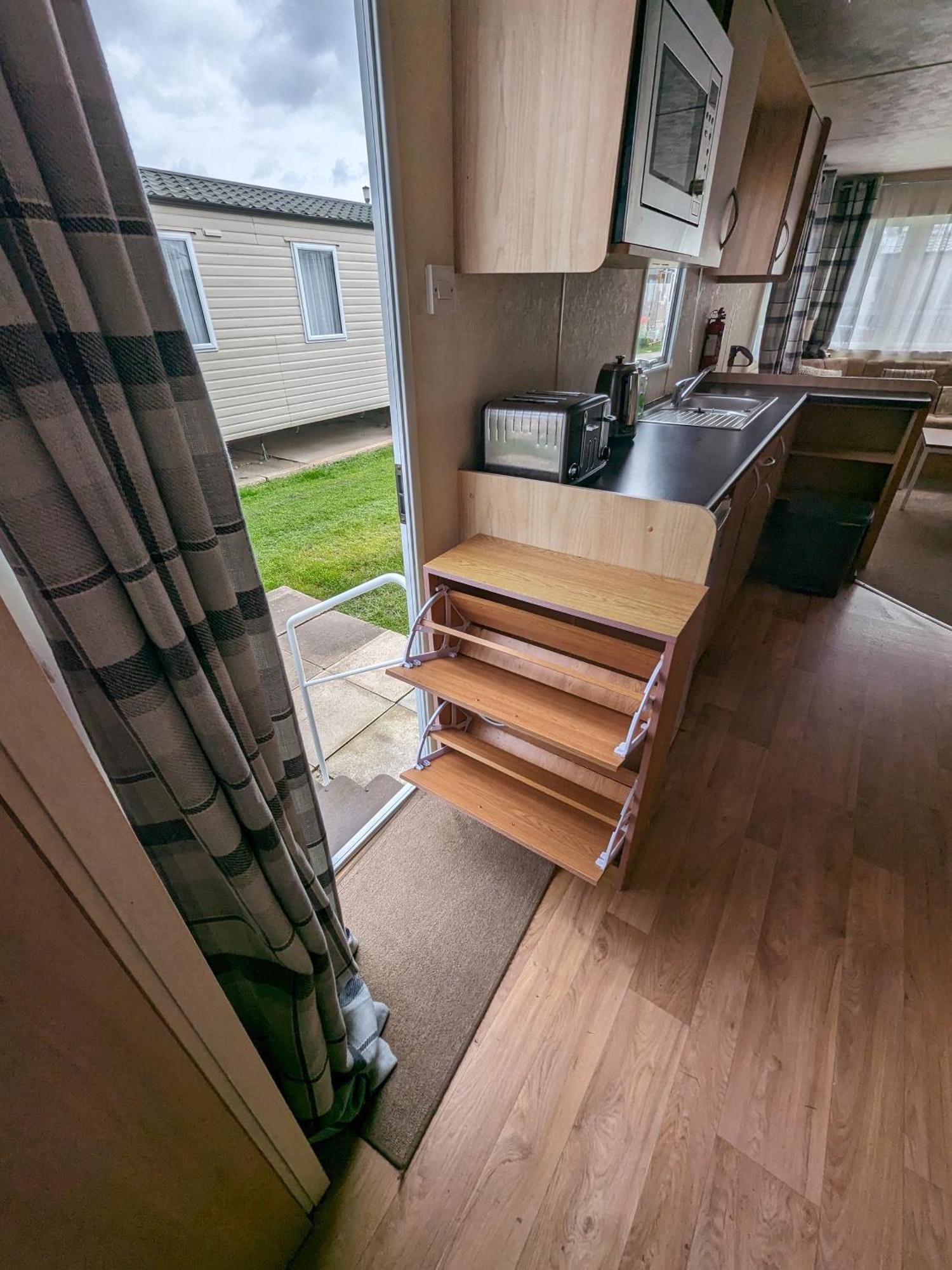 3 Bedroom Caravan, Sleeps 8 Lyons Lido Beach Prestatyn Exterior photo
