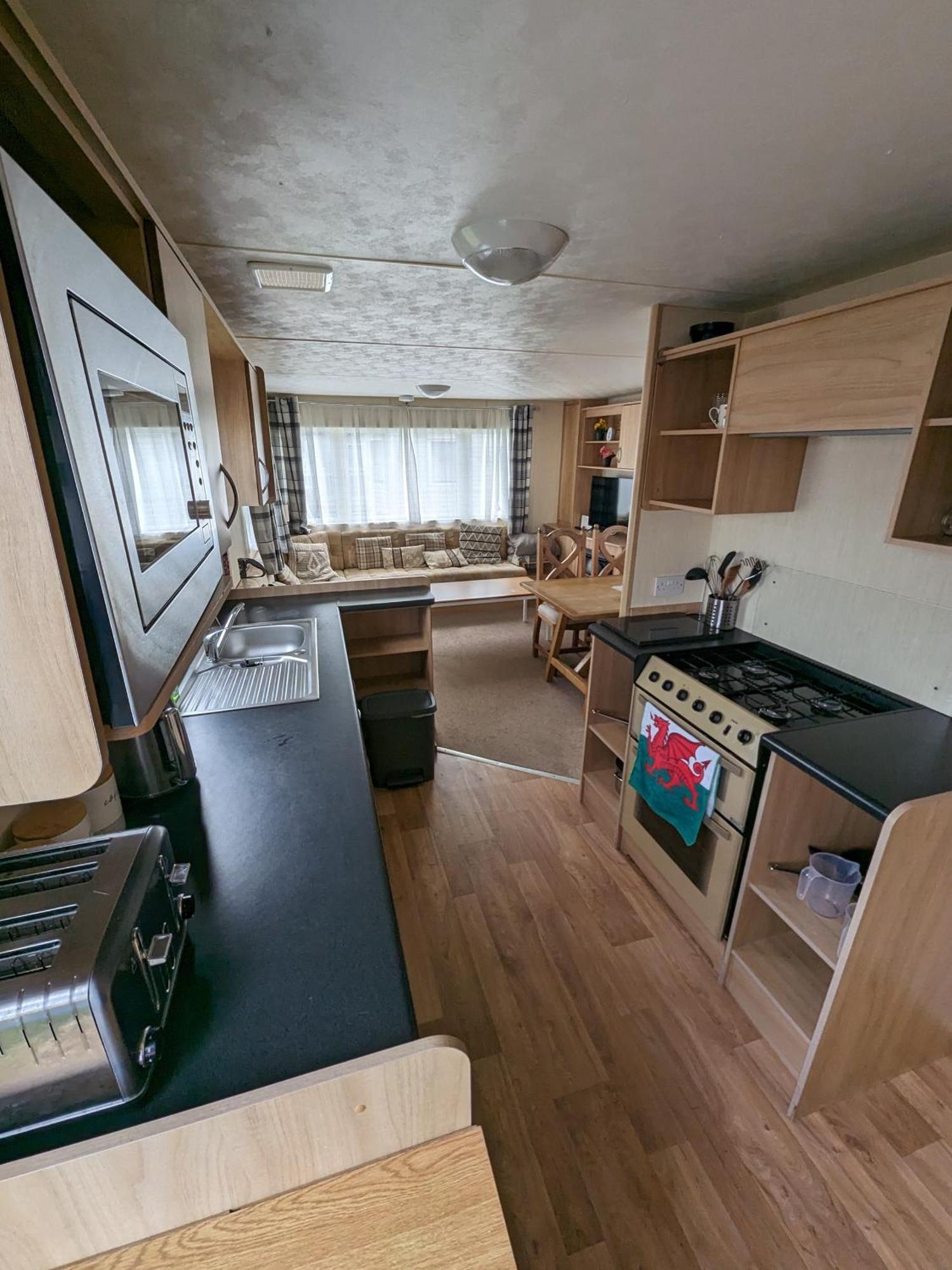 3 Bedroom Caravan, Sleeps 8 Lyons Lido Beach Prestatyn Exterior photo
